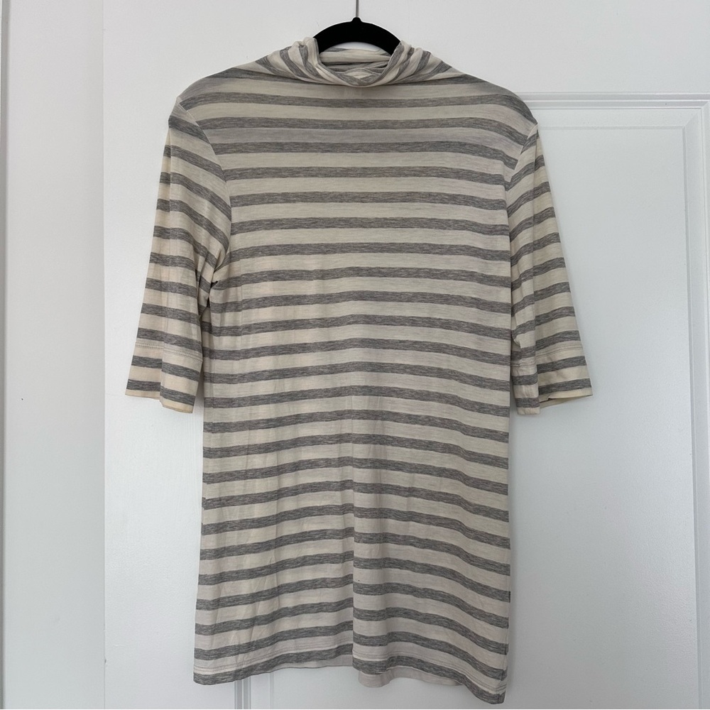 Vince (L) Cream + Gray Striped Mockneck Lightweight Short Sleeve Top Minimalist